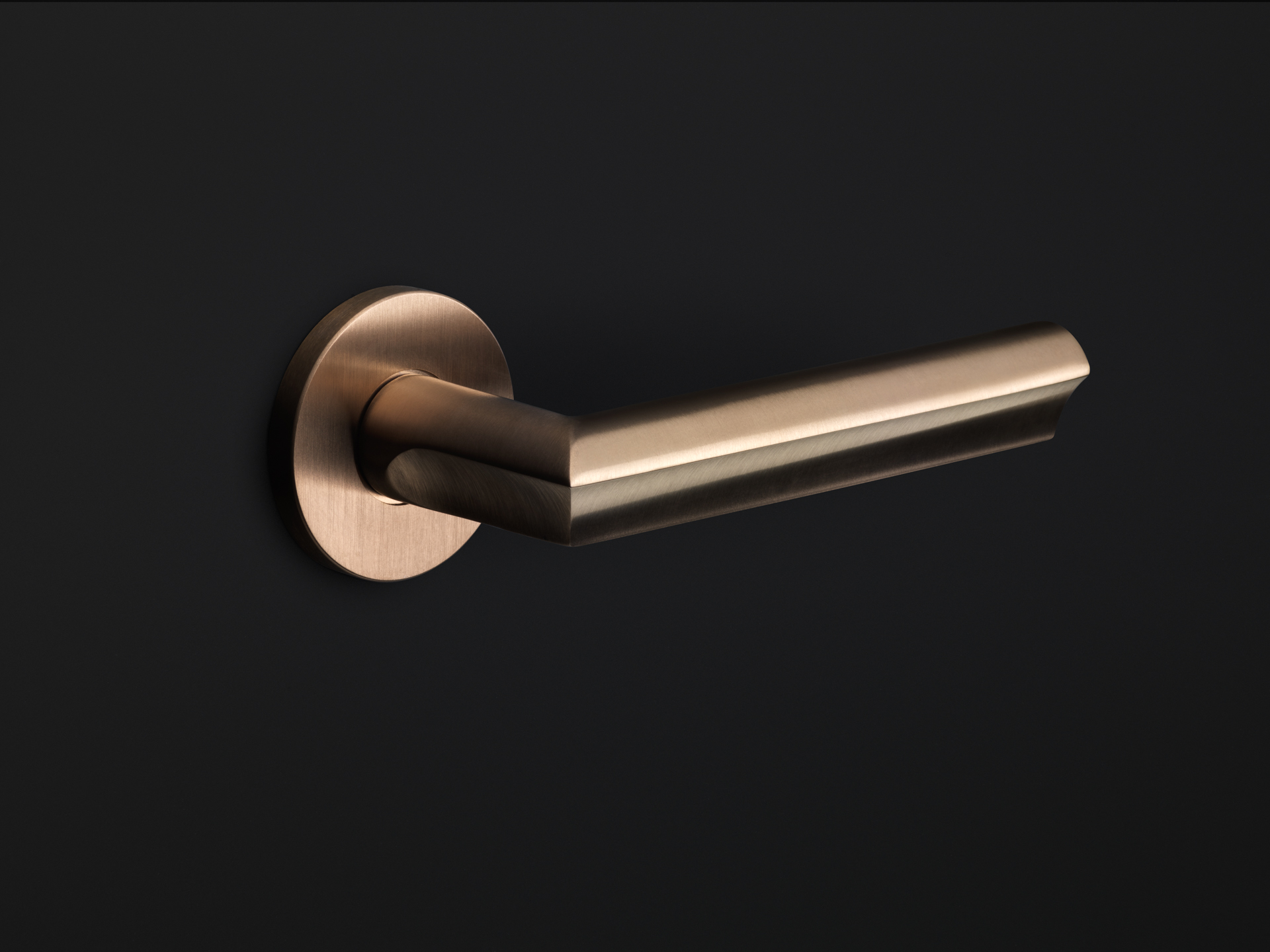 Formani DR102 PVD light bronze_10059.jpeg