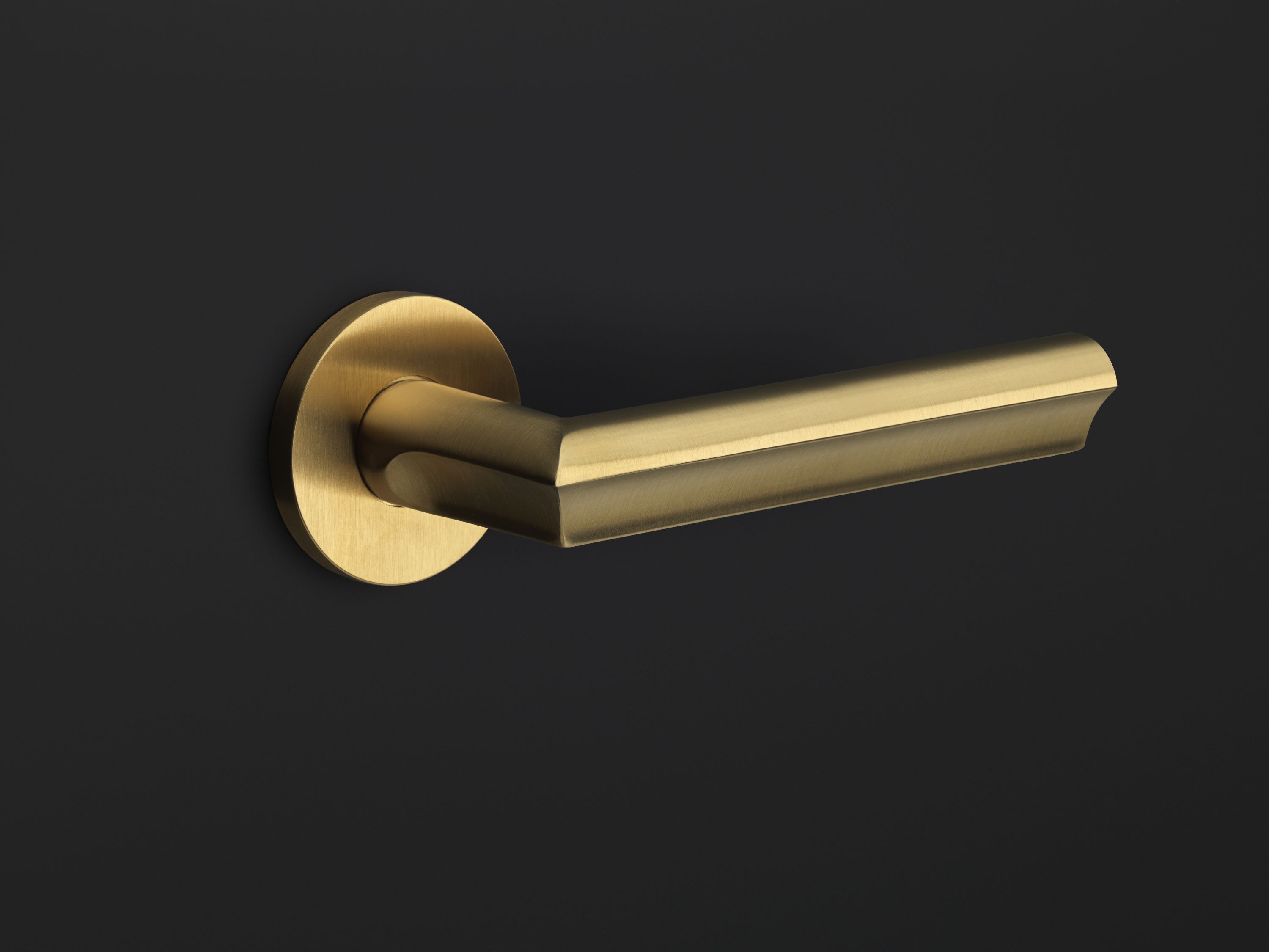 FORMANI ECLIPSE_DR102_PVD SATIN GOLD_10046.jpg