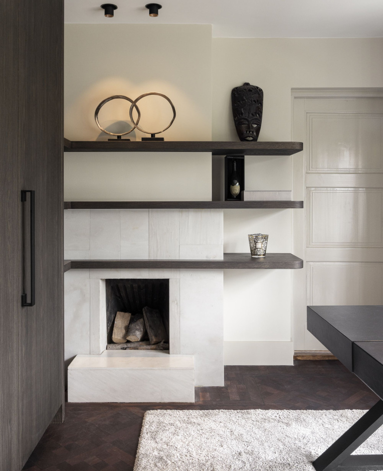 Ribbon by Bob Manders in satin stainless steel