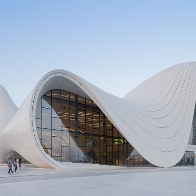 Fluid forms in architecture